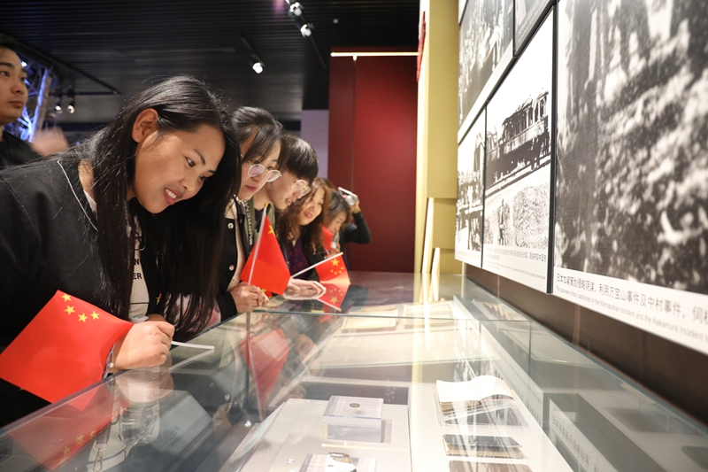 1557404185.jpg HL8A4226.JPG