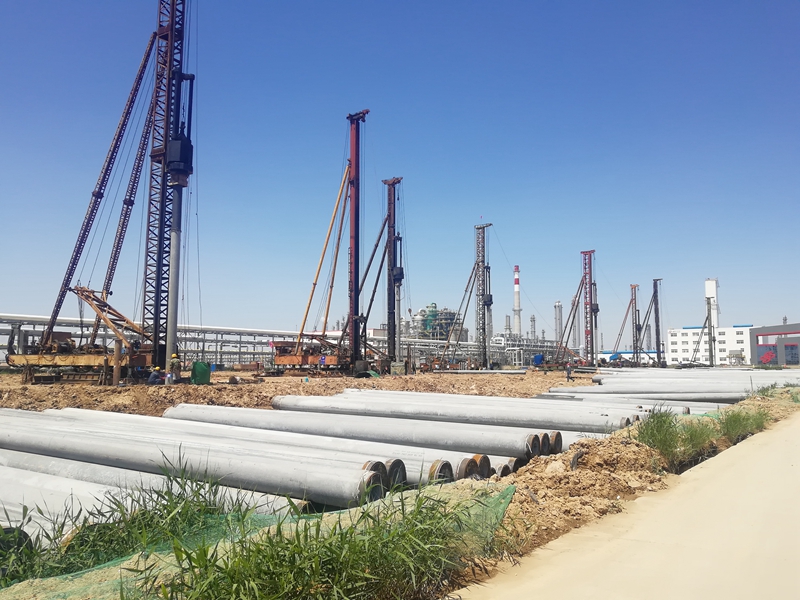 1561454680.jpg 盛虹煉化一體化樁基項目打造質(zhì)量樣板爭當(dāng)質(zhì)量標(biāo)桿1.jpg