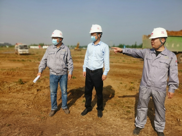 1588338608.jpg 召開(kāi)項(xiàng)目現(xiàn)場(chǎng)會(huì)3.jpg